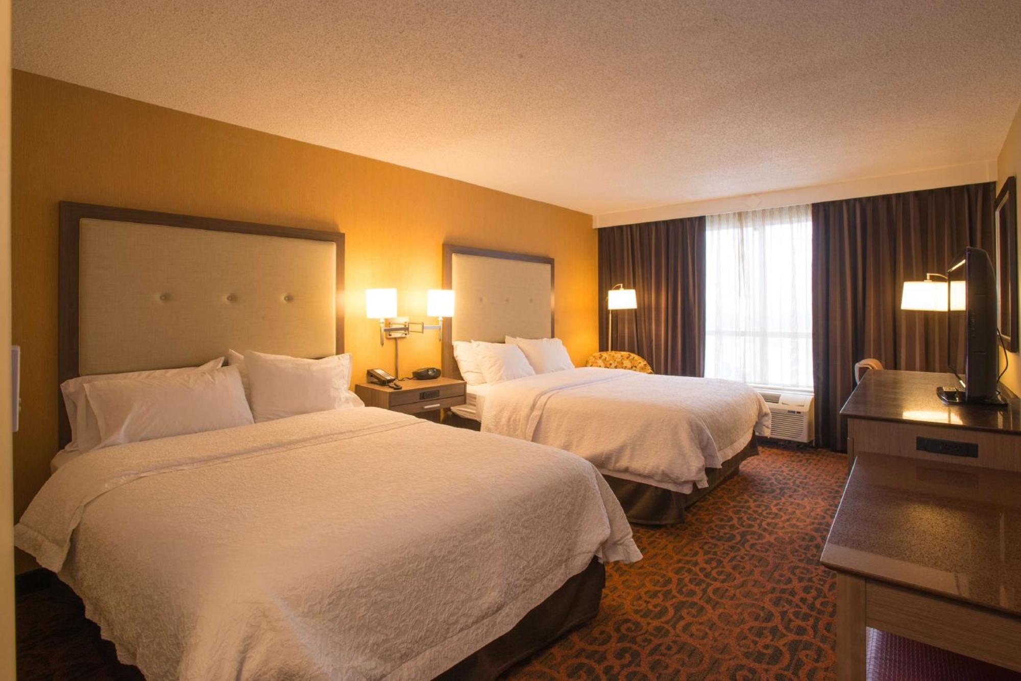 Hampton Inn Toronto-Mississauga West エクステリア 写真