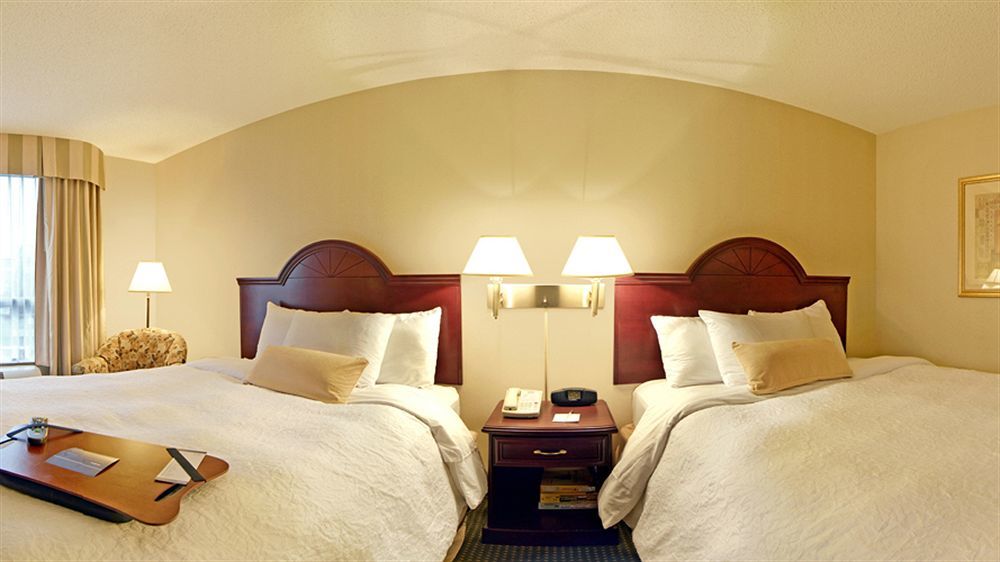 Hampton Inn Toronto-Mississauga West エクステリア 写真