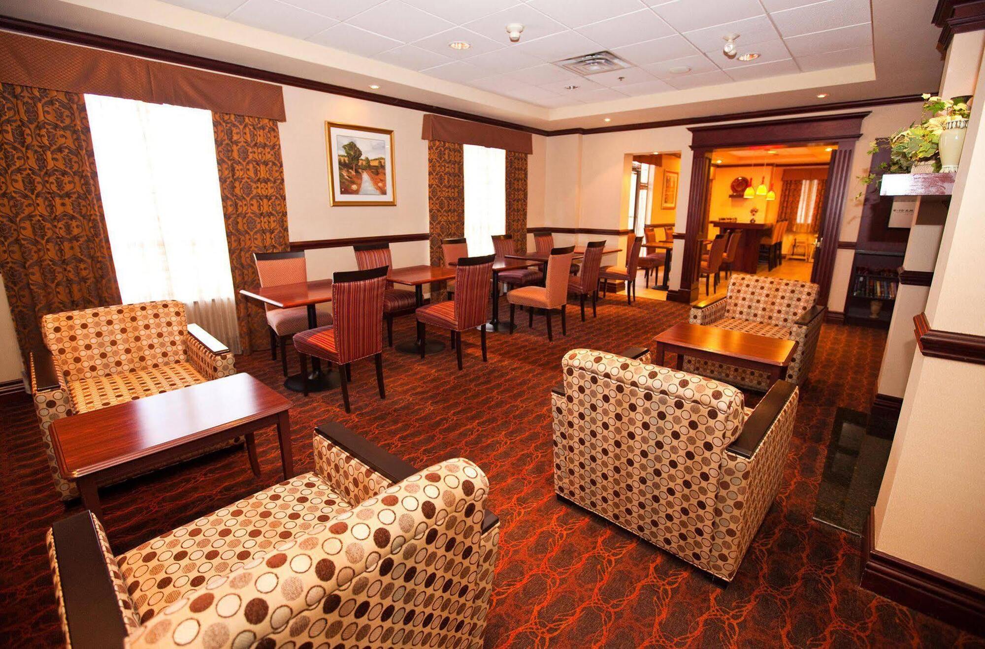 Hampton Inn Toronto-Mississauga West レストラン 写真