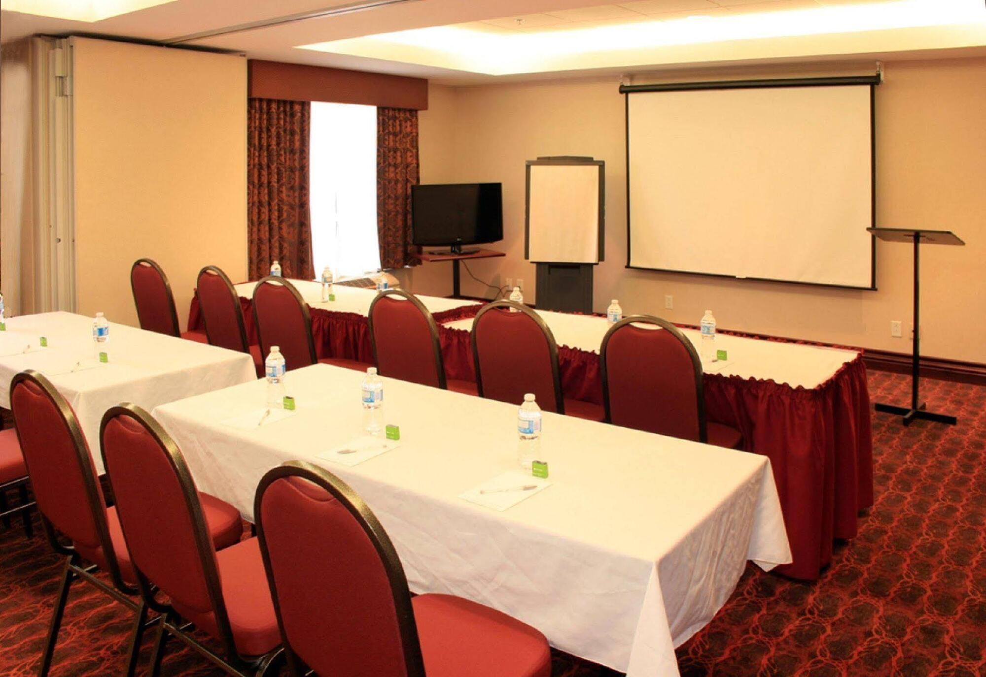 Hampton Inn Toronto-Mississauga West ビジネス 写真